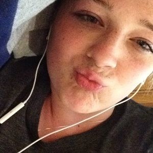 Meet your Posher, Kindra